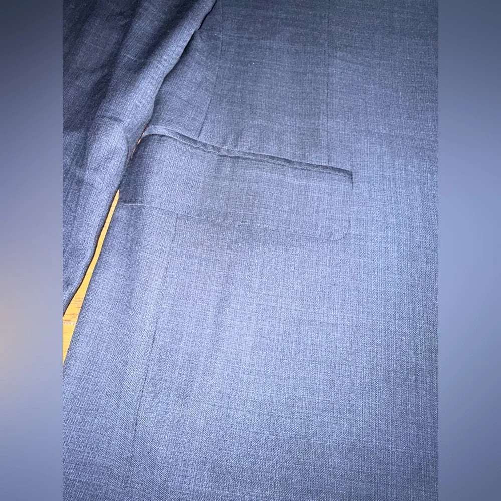 Samuelsohn. Midnight Blue Wool Blazer. Size 42 Long.